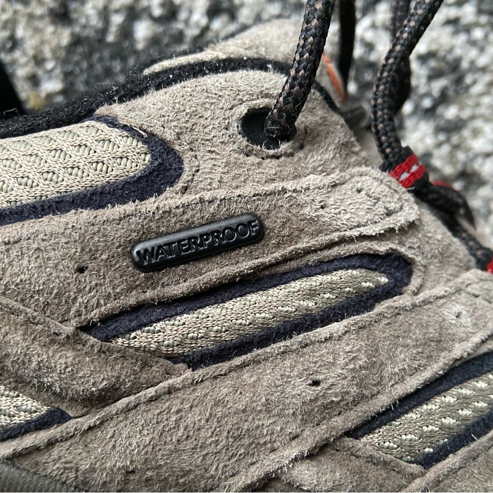 Men’s MOAB 2 hiking shoe
Size 12.5 Wide - Picture 4 of 6